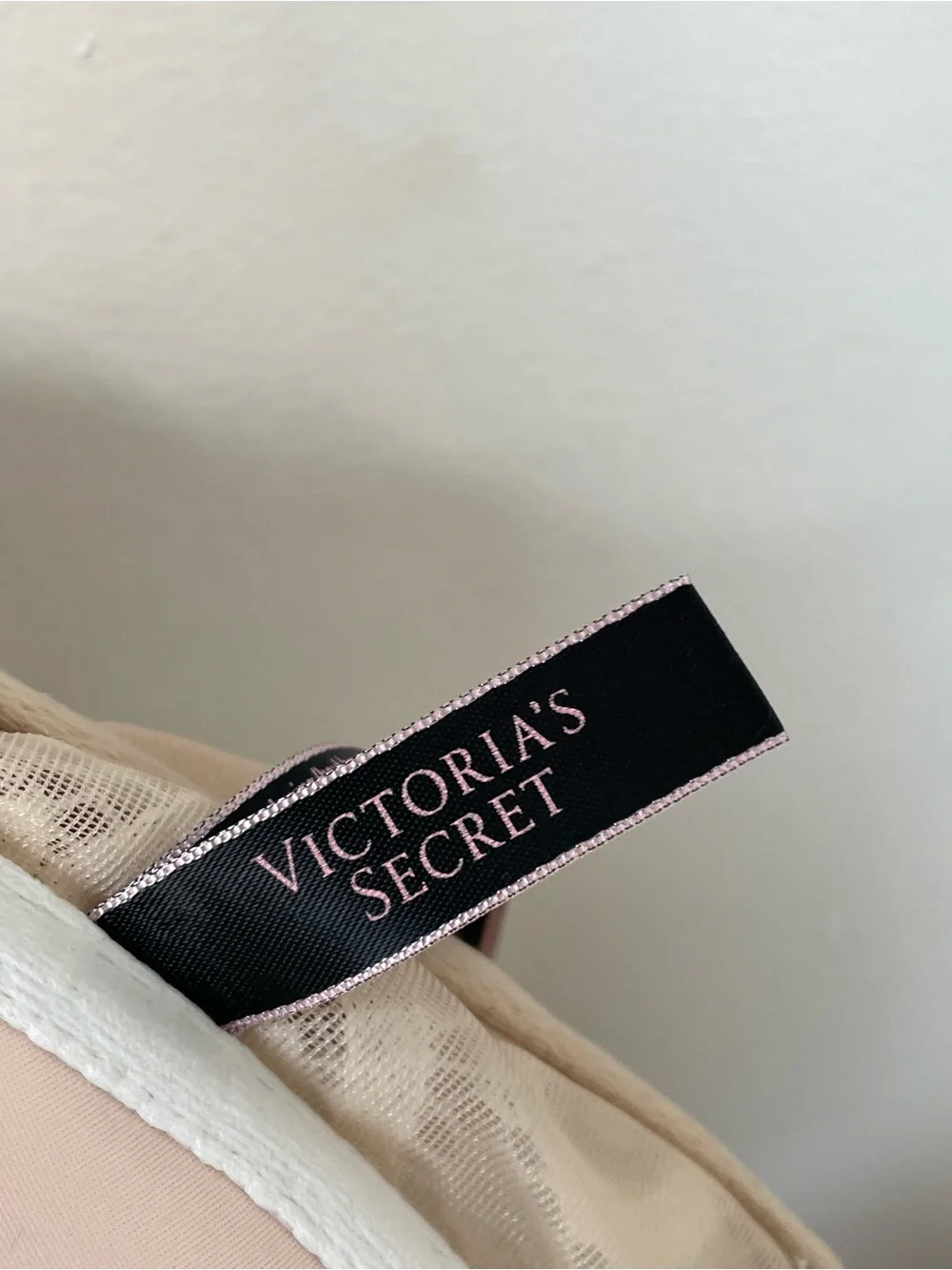 Victoria’s Secret Very Sexy Lace Push Up Bra